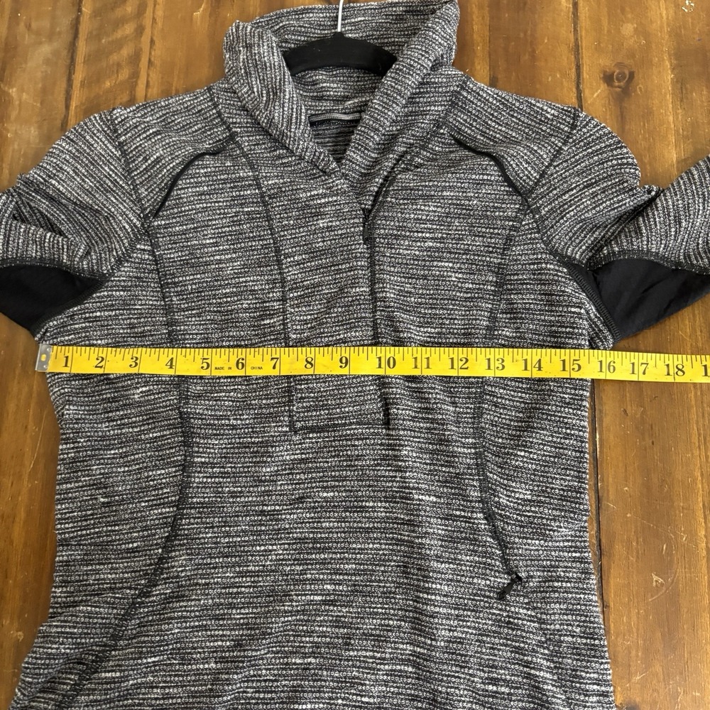 Lululemon Think Fast Dark Gray Sweater Pullover Zip Size 2 / XS Quarter Zip - Picture 6 of 7